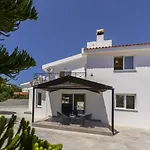 Villa Alleli