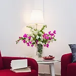 1 Bedroom Apartment In Paradise Garden 3