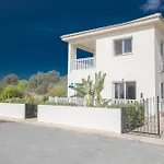 Hara Nissi Villas