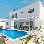 Katalina Apartments