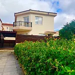 Universal Daphne 3 Bedroom Villa In Kato Paphos Paphos
