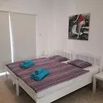 Premium Beach Studio Wh 12
