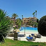Limnaria Gardens: Sunny 2 Bed Apartment