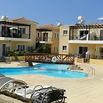 Charming 2 Bed. Ap. With Swimming Pool