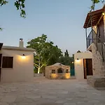 Droshia Traditional Homes, Coco-Mat Full Experience