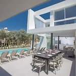 Kube Luxury Villas