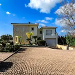 Villa Kiki