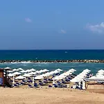 Regina Garden Renovated & Lovely Apartment, Paphos
