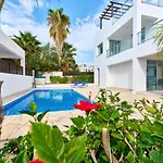 Villa Mulberry