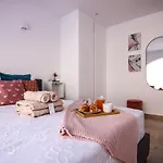 Phaedrus Living: Luxury Maisonette Lighthouse 60