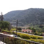 Bungalow With 2 Double Bedrooms In The Hills .