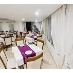 Sammy'S Hotel