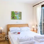 Gr8Padz Summer Breeze Villa