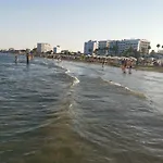 Nat'S Finikoudes Beach 3 Bedroom Apartment