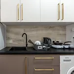 Eleni'S 1-Br Apt In Larnaca Center
