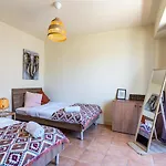 Celine'S 2 Bedrooms Apartment In Larnaca Center