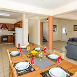 Villa Coral Athina By Villa Plus