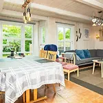 5 Person Holiday Home In Hemmet