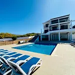 Villa Amethyst