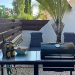 1 Bedroom Garden Flat, Sleeps 4