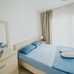 Апартаменты В Комплексе На Берегу Моря. Аквапарк