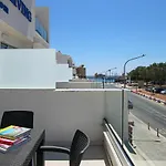 Phaedrus Living - Seaside Luxury Flat Harbour 105