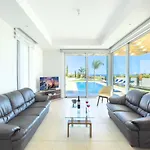 Villa Blue Wave