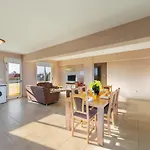 Pelagos Apartment 6