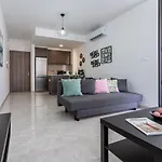 Aziza 1- Bedroom Apartment In Larnaca