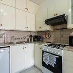 Anais 1-Bedroom Apartment In Mackenzie