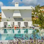 Villa Adaris
