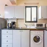 Freya 1-Bedroom Apartment In Larnaca