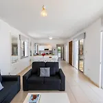 Protaras Sapphire Seaside Villa