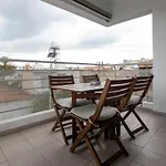 Glabur Stays - The Amazing 2 Bdr - Nicosia City, Free Parking & Wifi