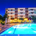 Anadol Hotel & Pool Central Location !