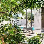 Sunnyvillas: 2Br Mythical Apt*Swimming Pool*Ak04
