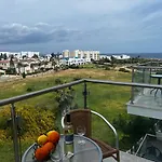 Sea Side Apartment And Pool