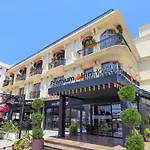 Premium Inn City Hotel & Restaurant Central Shopping Street Location !