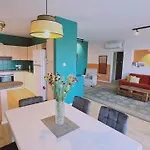 Stay Chroma Vista
