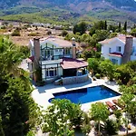 4 Bedroom Deluxe Villa With Mountain And Sea View