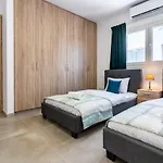 Blueberry 2-Bedroom Apartment In Larnaca
