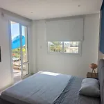 Luxury 2-Bedroom Apt. With Seaview