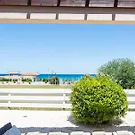 Sea Breeze Hideaway
