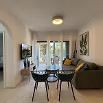 Paradise Gardens Crown-Jewel, 2B, Pools, Gardens