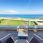 Luxury Villa By The Sea With Heated Pool