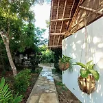 Watamu Beach Cottages B&B