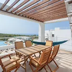 Sea And Mountain View Apartment At Sun Valley