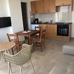 Daniel'S Hotel Apartments