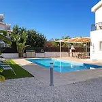 Villa Posidonia - 200M From Sandy Beach