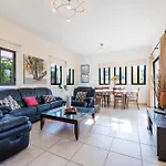 Sunnyside Villa